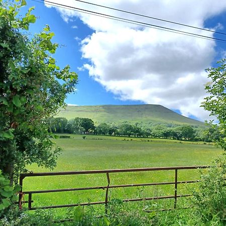 River Cottage@Cwm Mill - Riverside Family Holidays In The Black Mountains Hereford Buitenkant foto