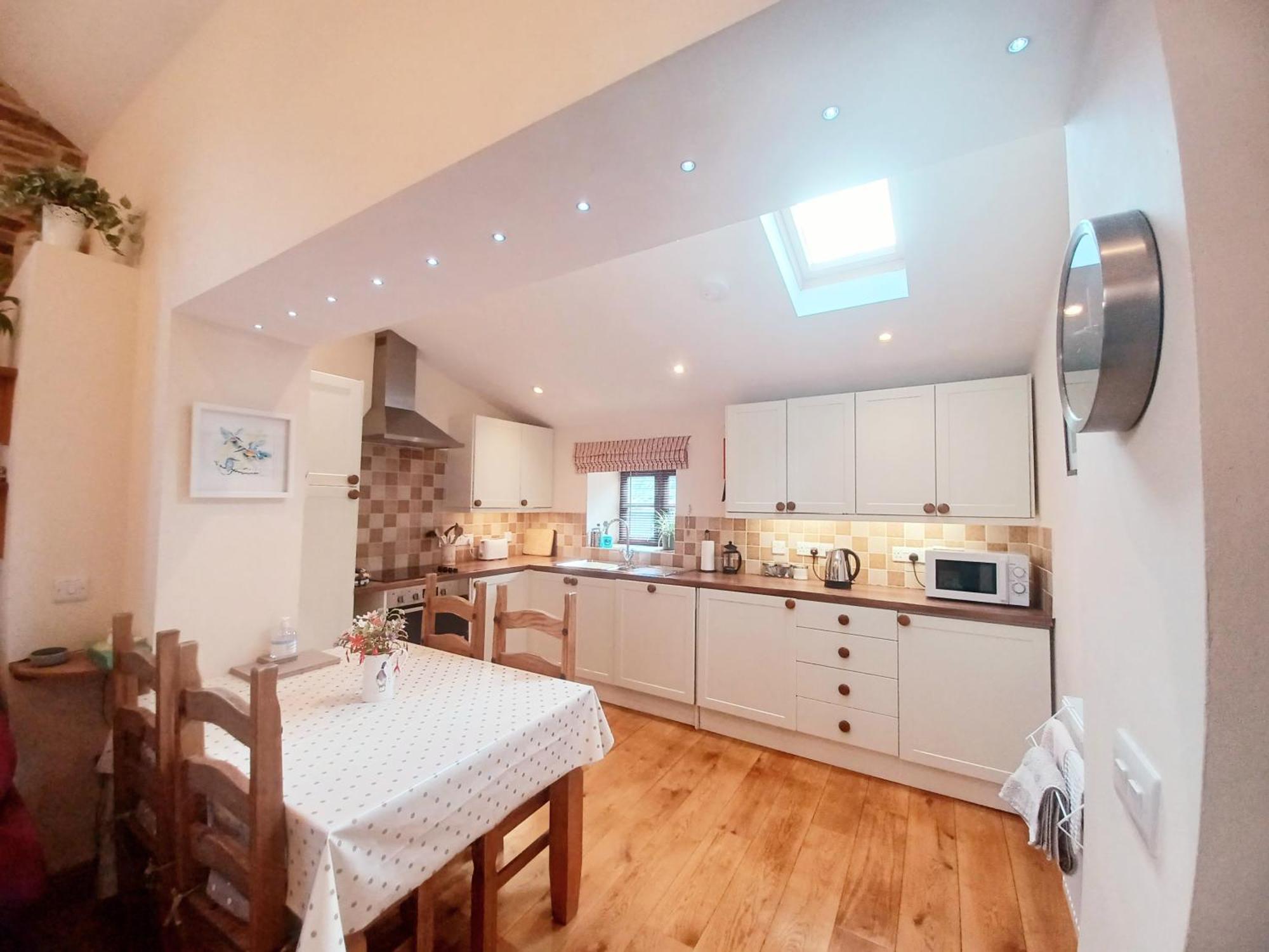 River Cottage@Cwm Mill - Riverside Family Holidays In The Black Mountains Hereford Buitenkant foto